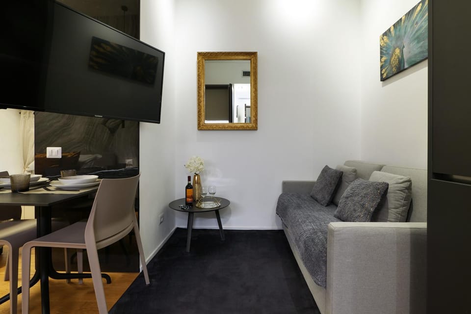 Living room, Photo of the whole room, Seating area