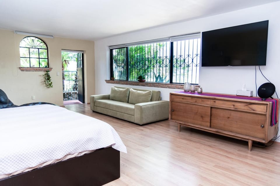 ANANA Rancho San Rafael | Master BD & Lake views Bed and Breakfast in Ajijic