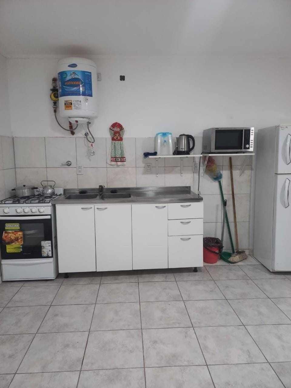 Kitchen or kitchenette, pet friendly