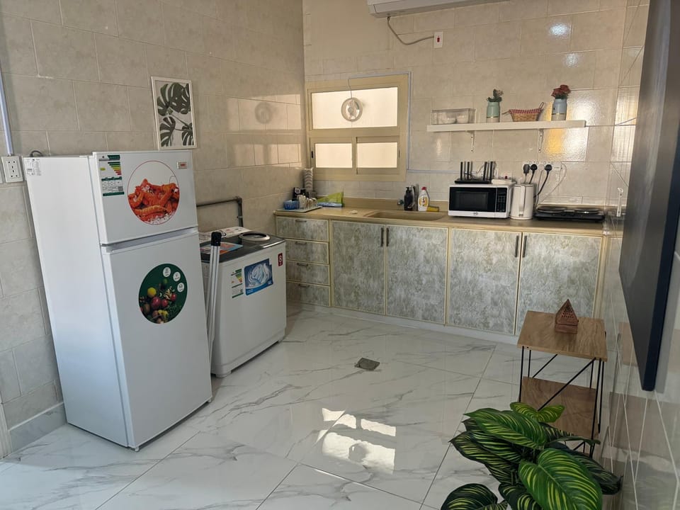 شقة بأثاث مريح ثلاث غرف نوم Apartment in Al Khobar