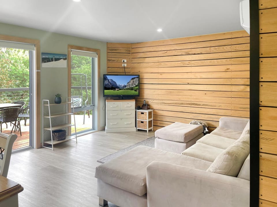 Alpine Edge Retreat- Gateway to Mount Buller House in Merrijig