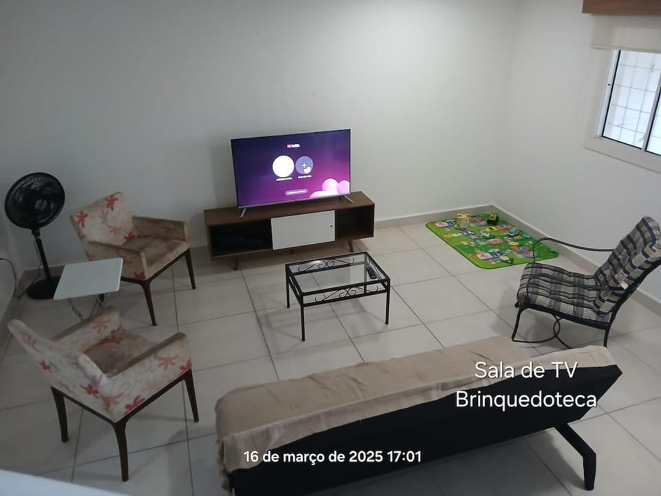 Casa Villa Branca Jacareí - PROIBIDO FESTAS E SOM ALTO House in Sao Jose dos Campos
