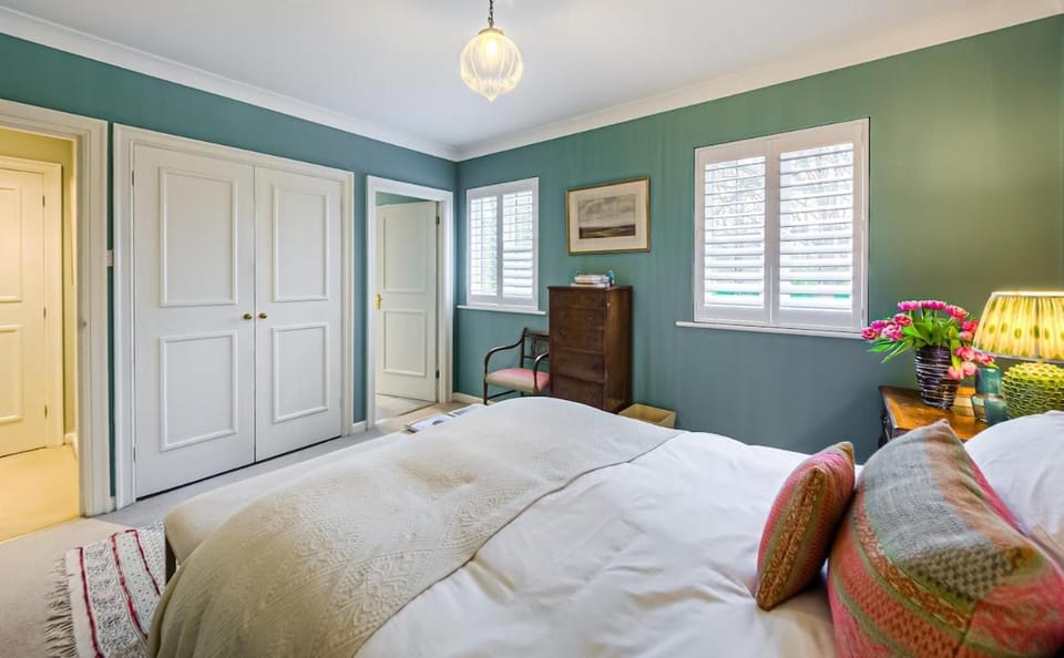 Chichester FoS and Revival accommodation House in Chichester