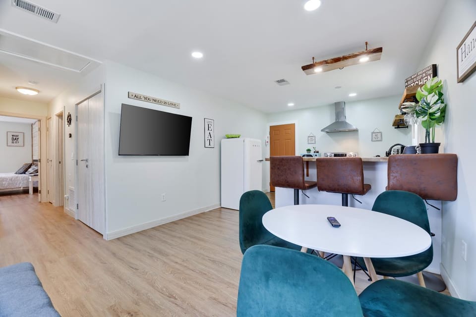 Cozy 2 Bedroom apartment in Tannersville, minutes from Camelback Mountain Apartment in Tannersville