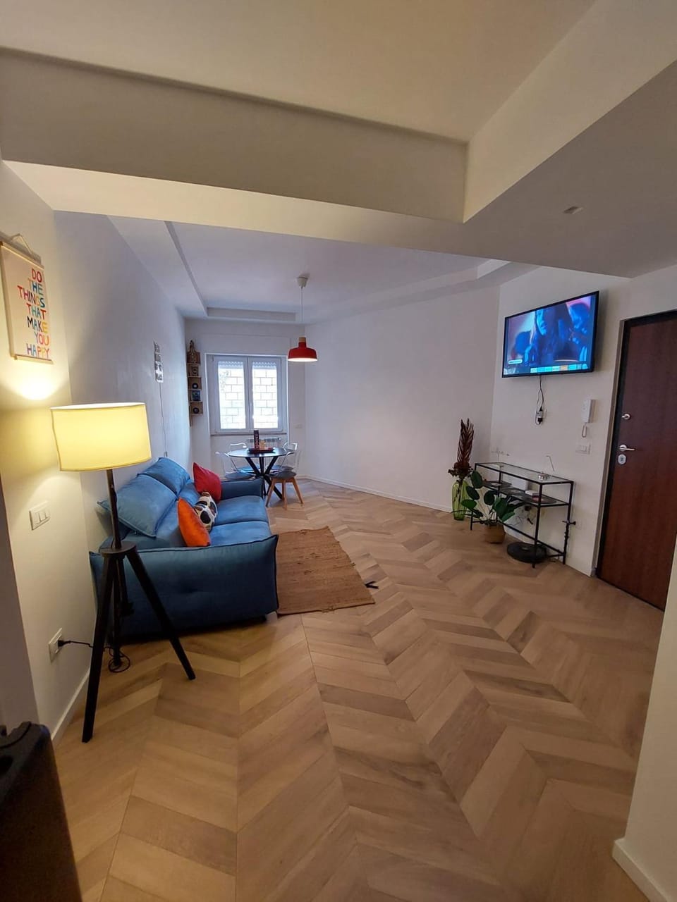 Communal lounge/ TV room, TV and multimedia, Living room, Seating area