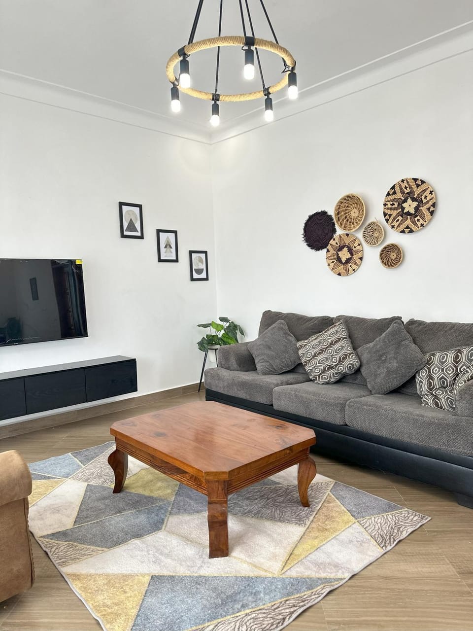 TV and multimedia, Living room, Decorative detail