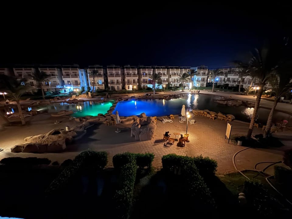 شاليه صف اول بحر قريه بلاجيو Apartment in Egypt
