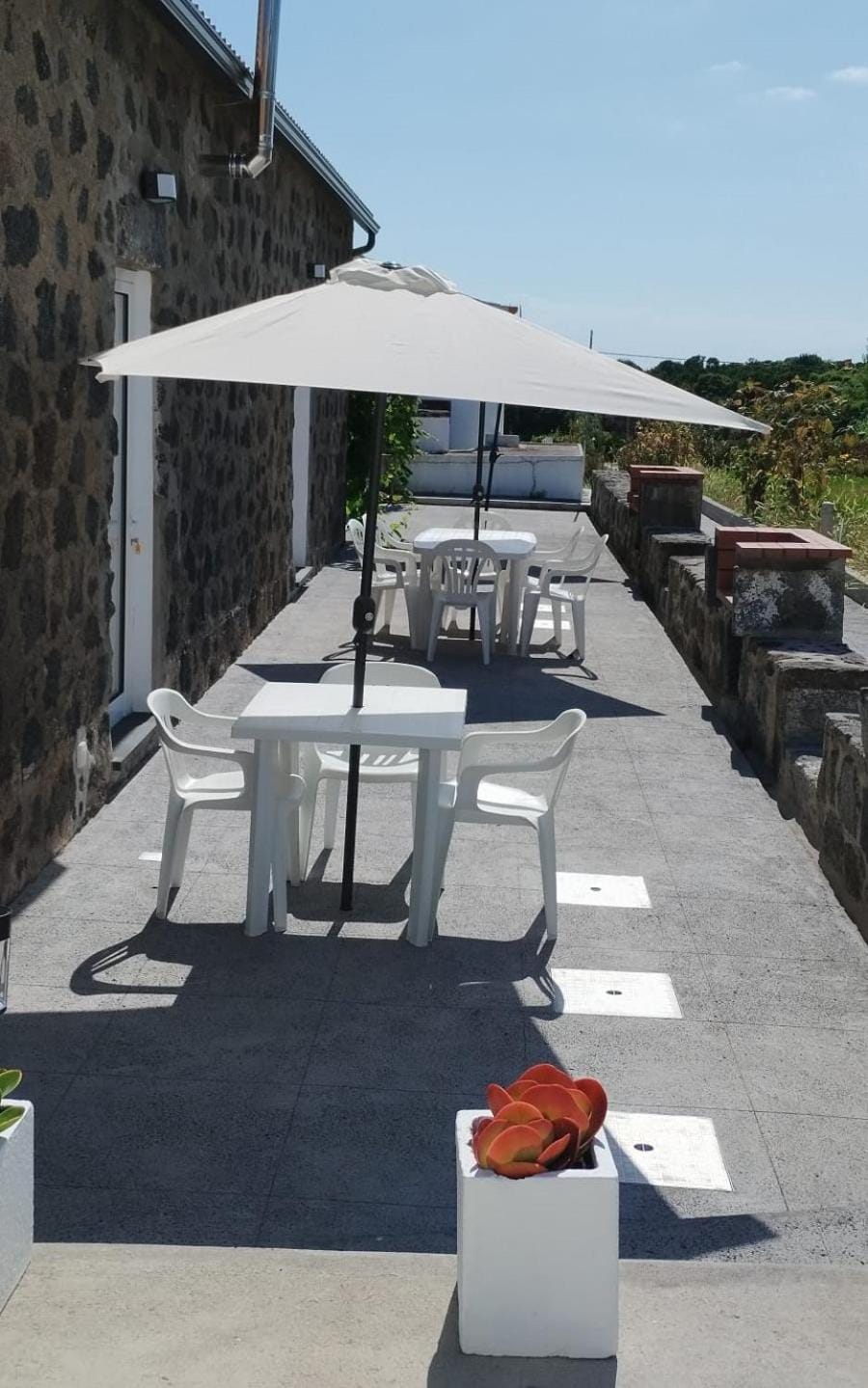 Property building, Natural landscape, View (from property/room), Balcony/Terrace, Dining area