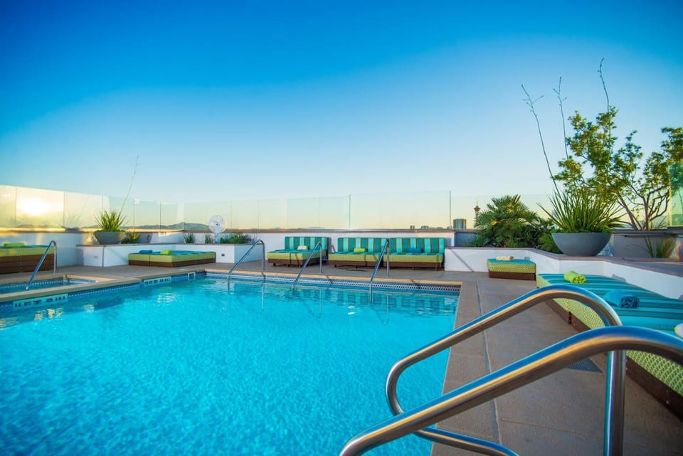 Fremont Street Experience Apartment in Las Vegas