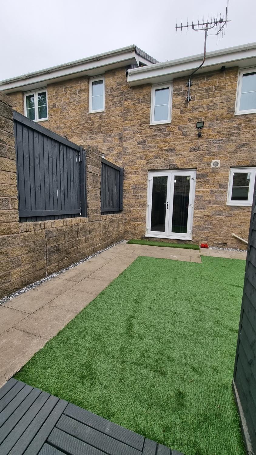 Modern House - 4 Bedrooms - FamilyFriendly House in Burnley