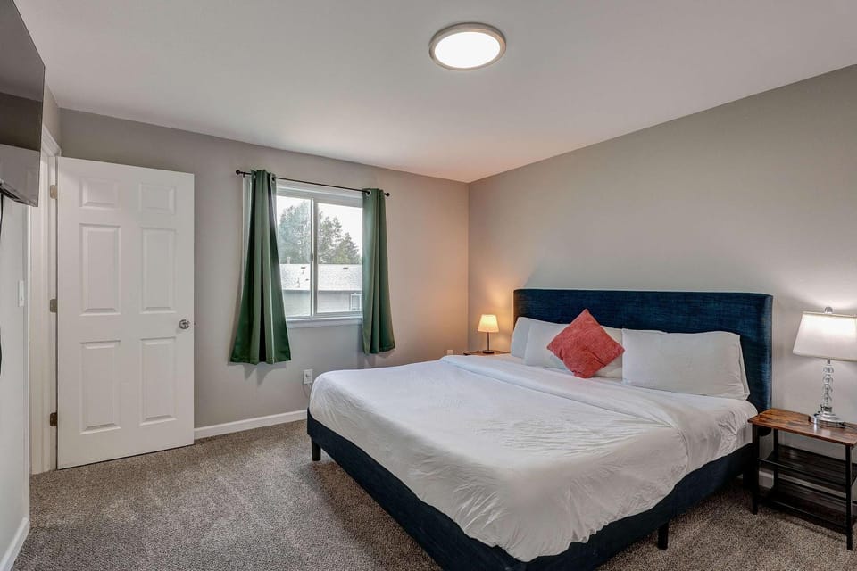 Cozy Family Home with Large Yard near Quincy reservoir House in Aurora