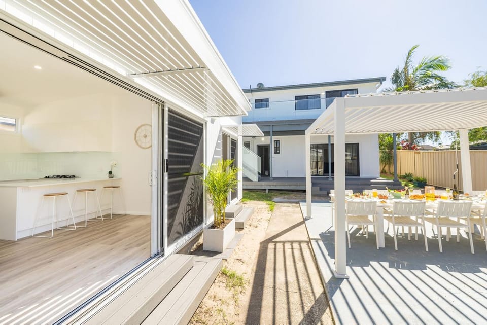 Patio, Garden, Dining area