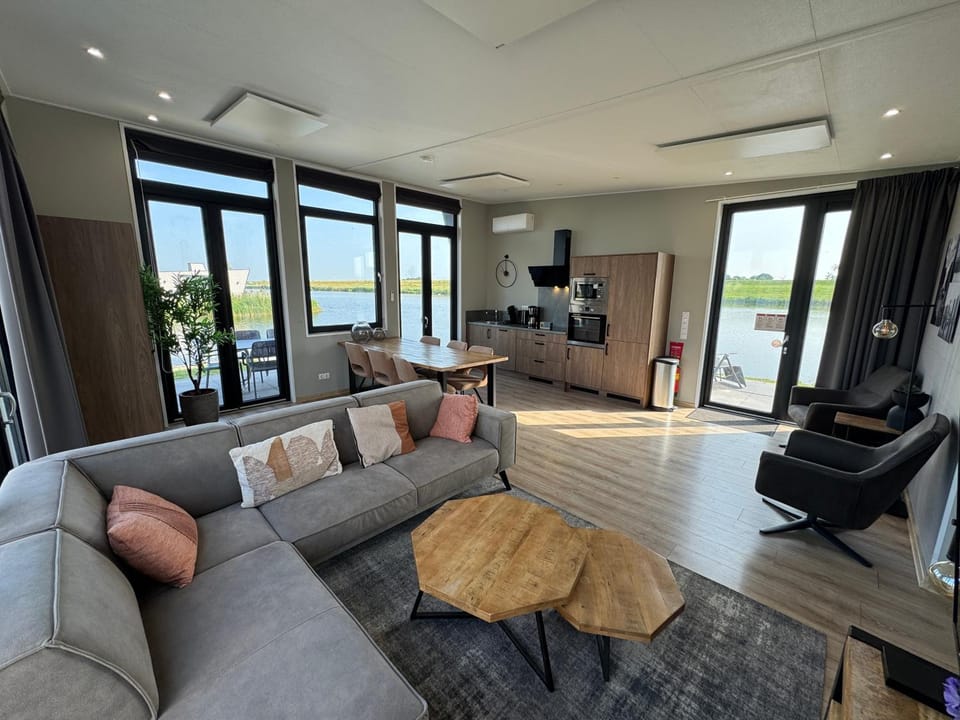 De IJssel Eilanden Chalet Laguna Kampen mit Zaun Nr 754 House in Flevoland, Netherlands