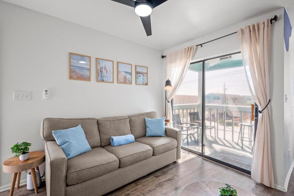 Vitamin Sea Apartment in West Beach