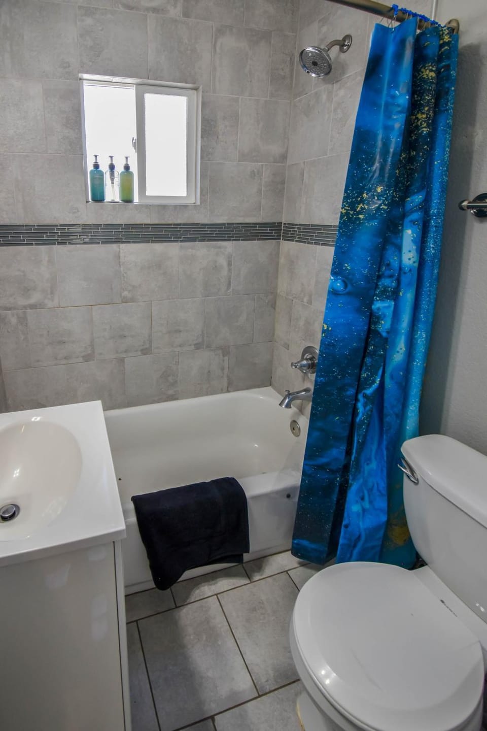 Shower, Toilet, Bathroom, Bath