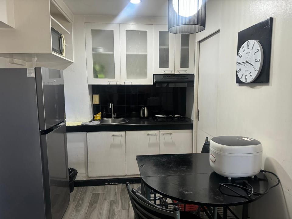 Ladybyugs Condotel Rental Apartment hotel in Manila City