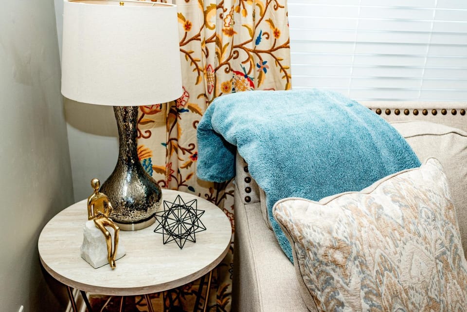 Hometown Hideaway King Ste 6 mi to Sports Complex Apartment in Broussard