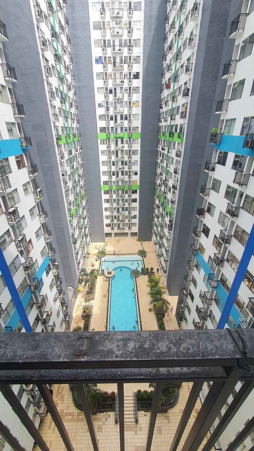 Property building, Balcony/Terrace, Pool view, Swimming pool