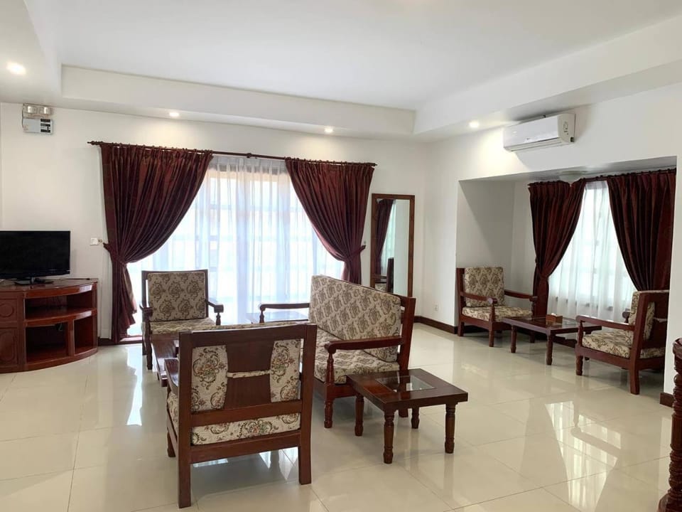 Hawaii Beach Bungalows House in Sihanoukville