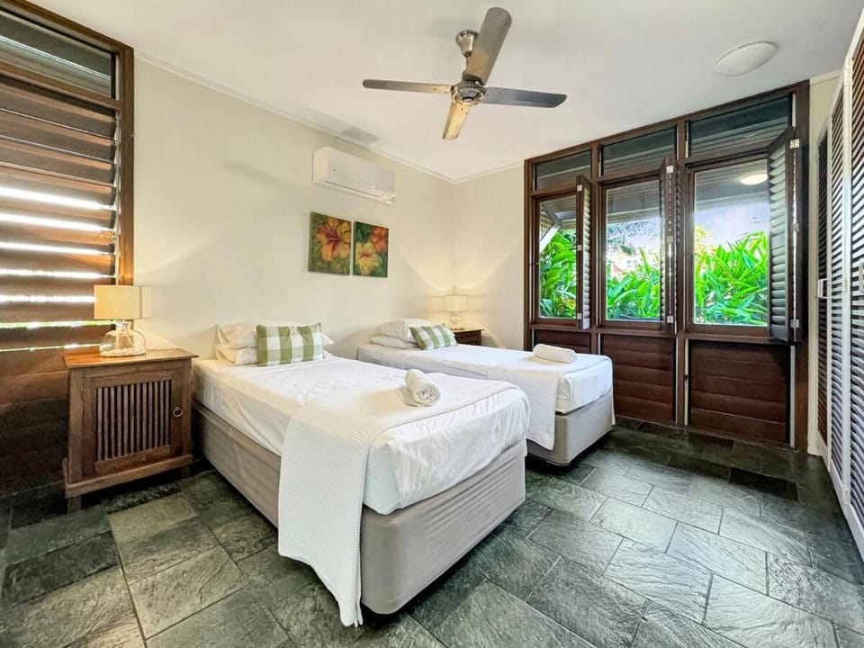 Wongalinga Beachfront Apt 6 Apartment in Wongaling Beach