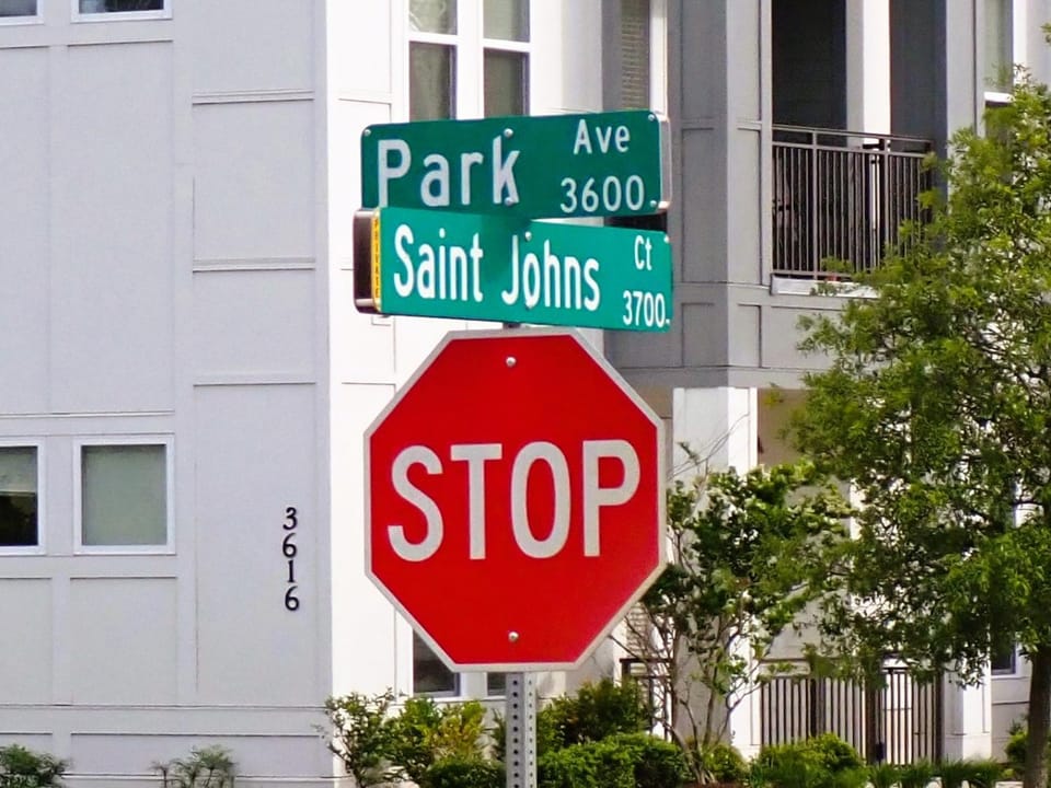 Day, Property logo or sign, Neighbourhood, Logo/Certificate/Sign, Text overlay, Street view