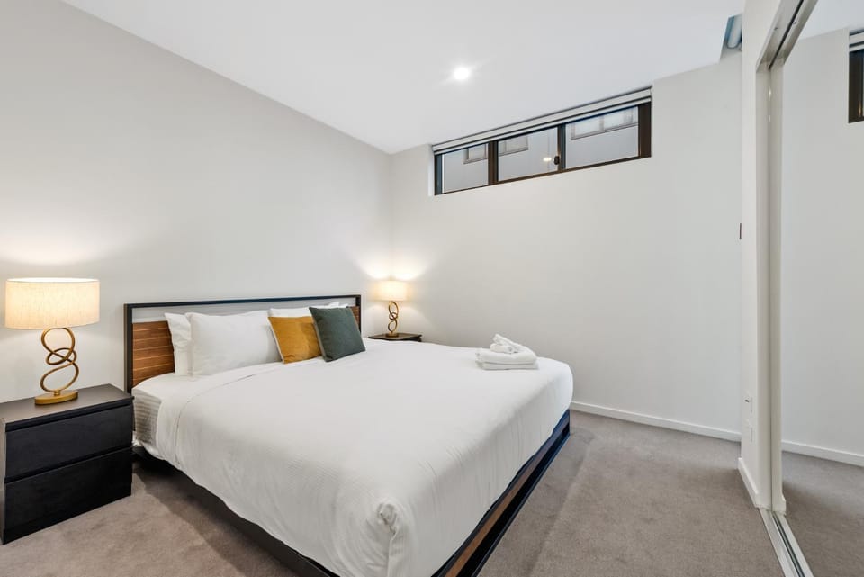 Million Dollar Views with King Bed, Pool, Gym, WiFi Apartment in Brisbane City