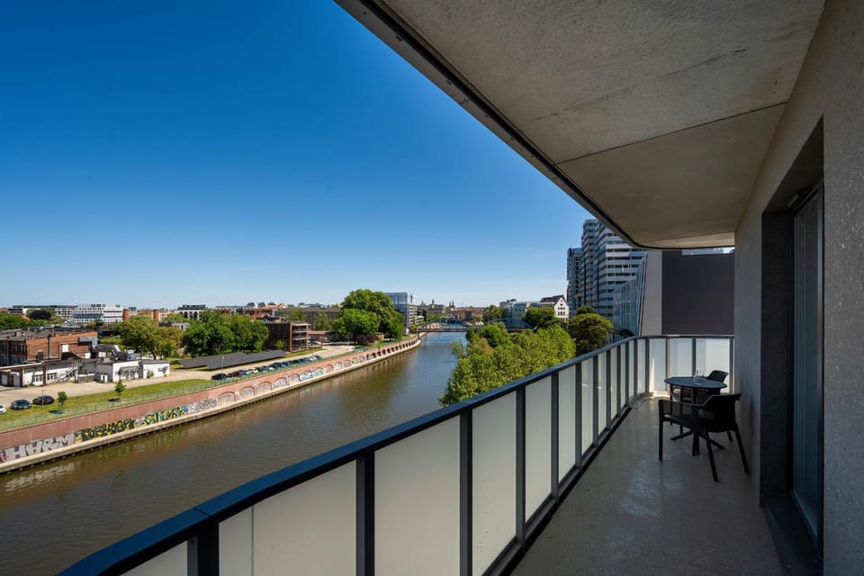Balcony/Terrace, River view
