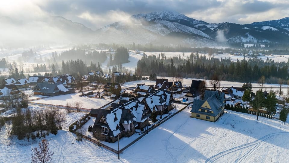 Day, Natural landscape, Bird's eye view, Winter, Mountain view