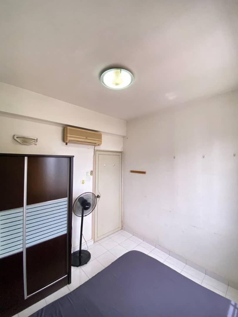 sunny point complex Apartment in George Town