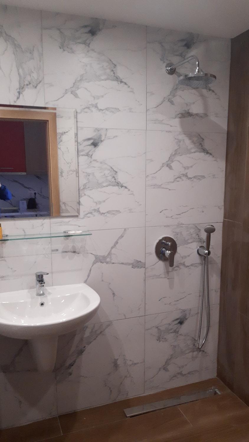 Shower, Bathroom