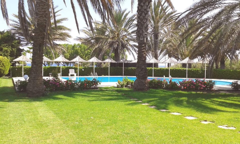 Paras Beach Apartments Apartment in Ialysos