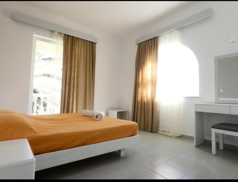 Paras Beach Apartments Apartment in Ialysos