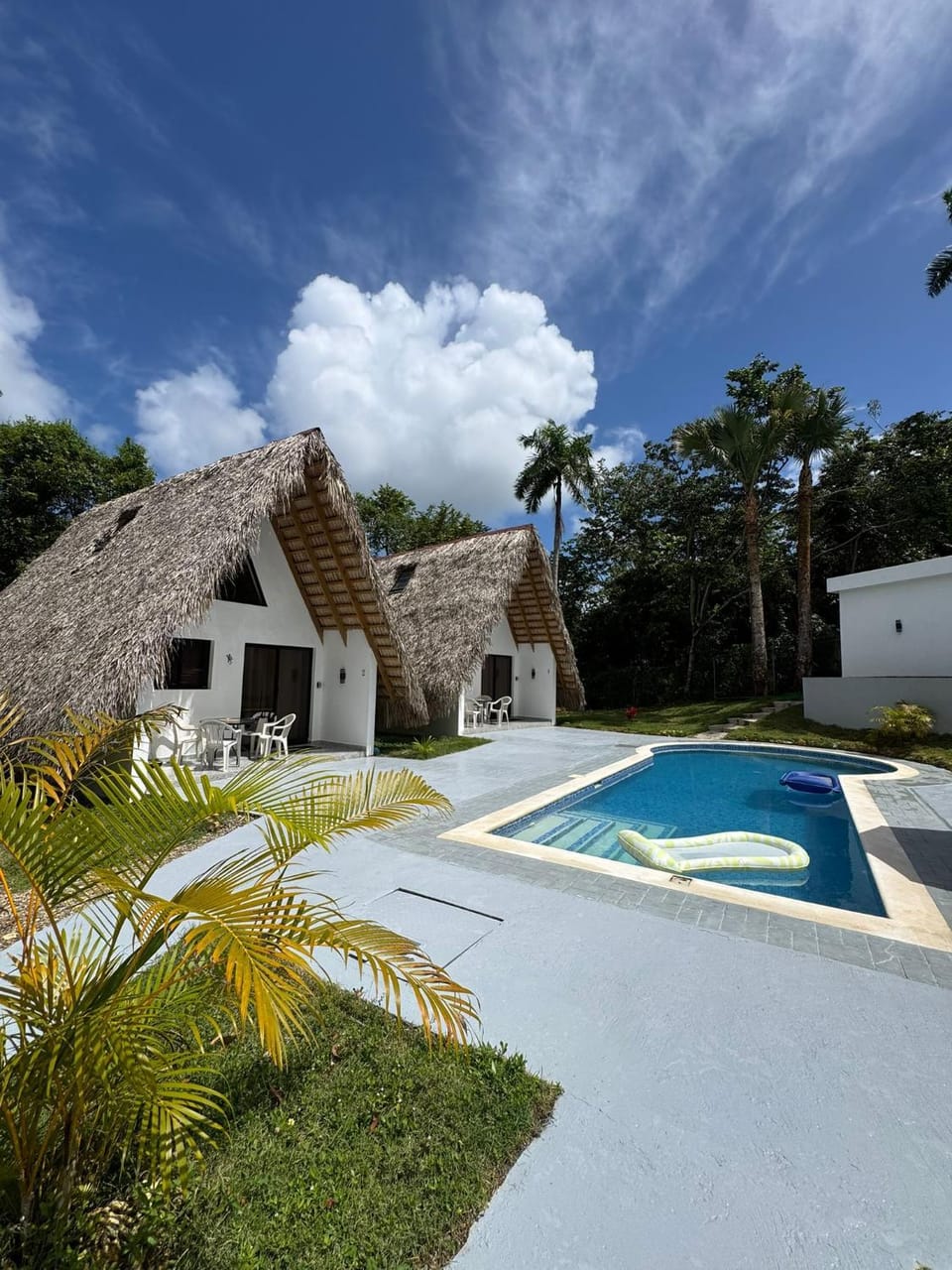 Property building, Swimming pool