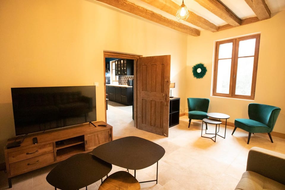 Communal lounge/ TV room, Living room