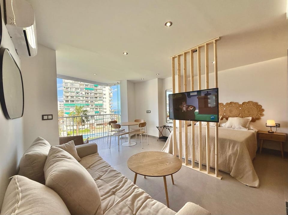 Bed, TV and multimedia, Living room, Photo of the whole room, Bedroom