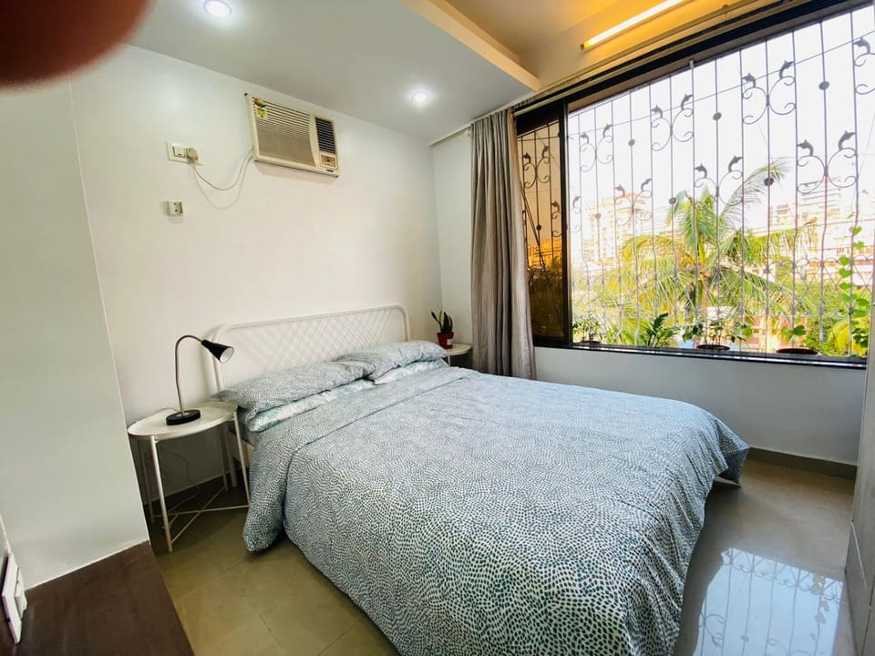 Bed, Photo of the whole room, Bedroom, air conditioner