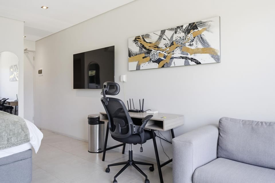 TV and multimedia, Seating area