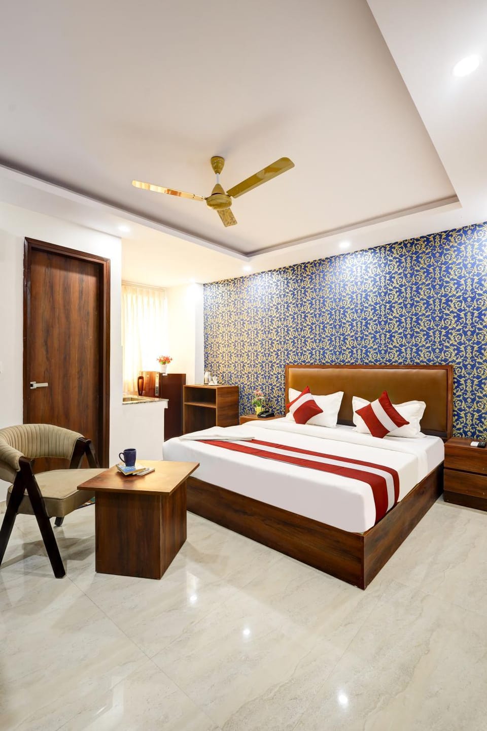 Photo of the whole room, Bedroom