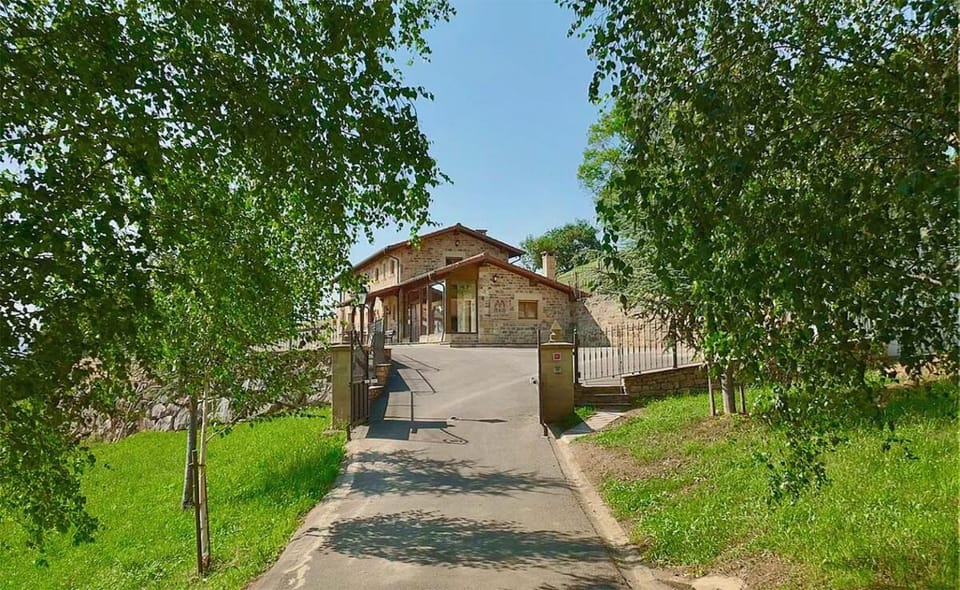 Property building, Facade/entrance, Natural landscape, Garden view