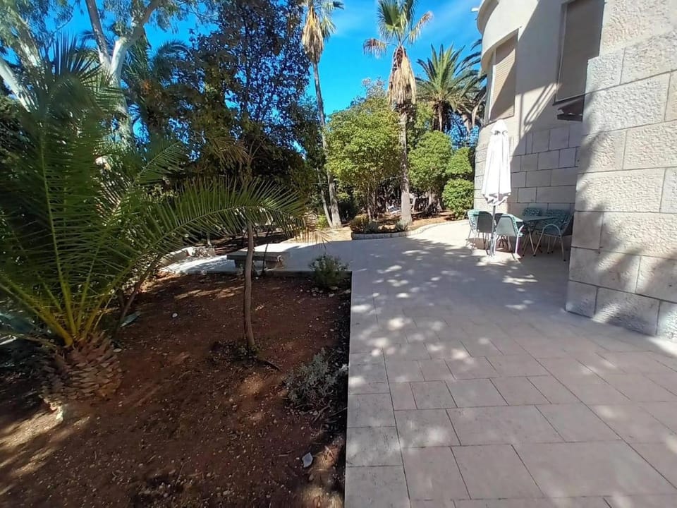 Garden, Garden view