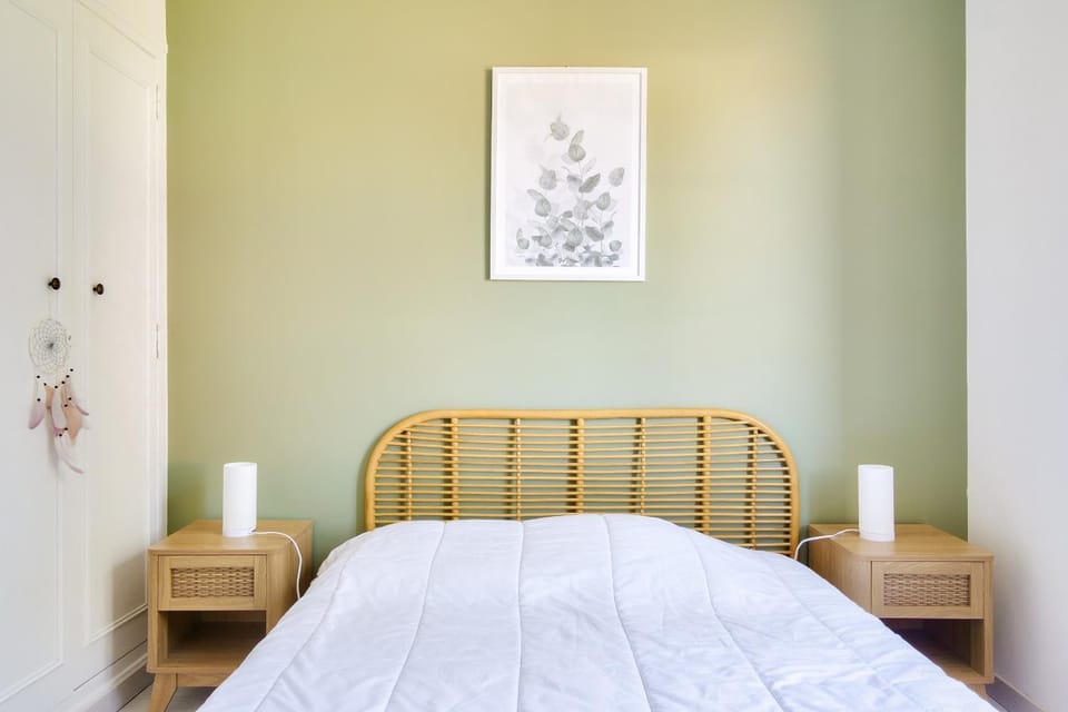 Bed, Bedroom