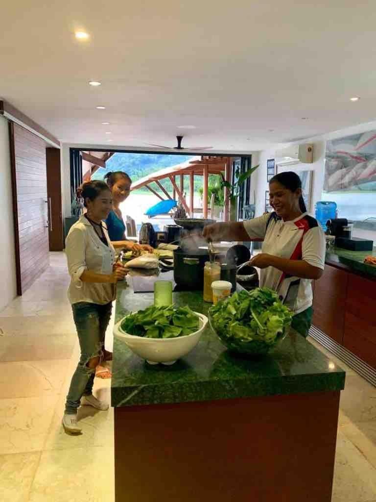 Tranquil lake view villa on Phuket golf estate Villa in Kathu