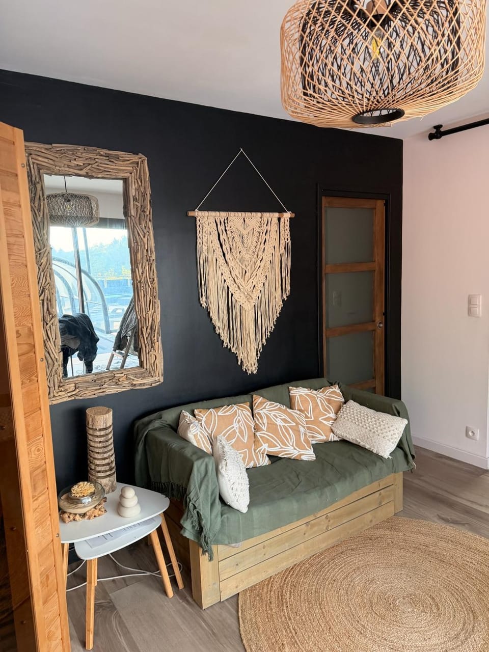 L'éphémère-Private Spa Apartment in Plérin