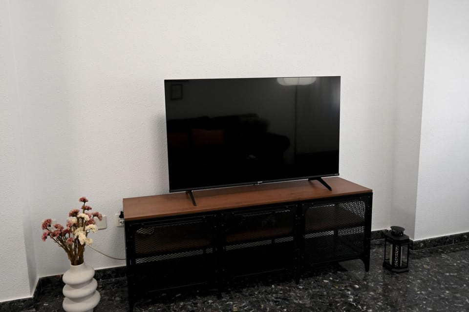 Communal lounge/ TV room, TV and multimedia