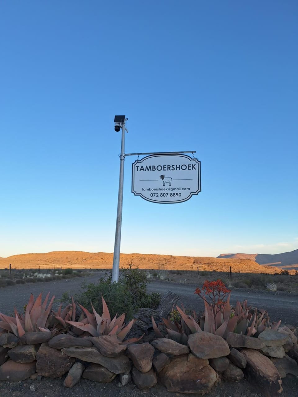 Tamboershoek Karoo Farm Stay near Beaufort West Chalet in South Africa
