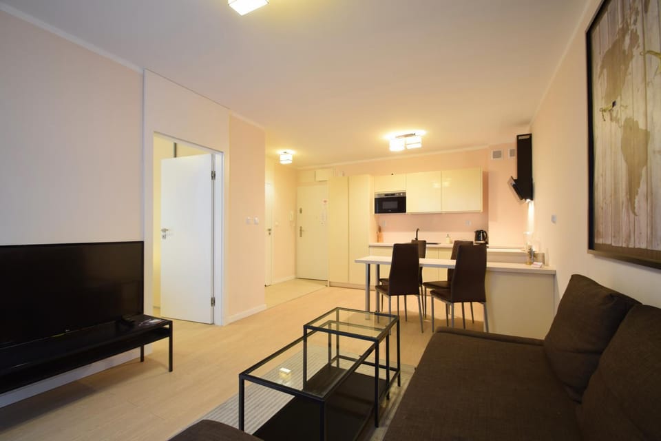 TV and multimedia, Kitchen or kitchenette, Living room, Seating area