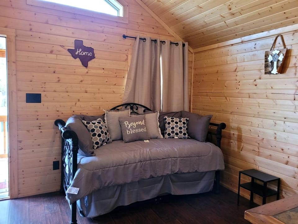 Lovely Nature Getaways near Austin, Texas, in this Cute Cabin Rental in Pipe Creek Cabin in Lakehills