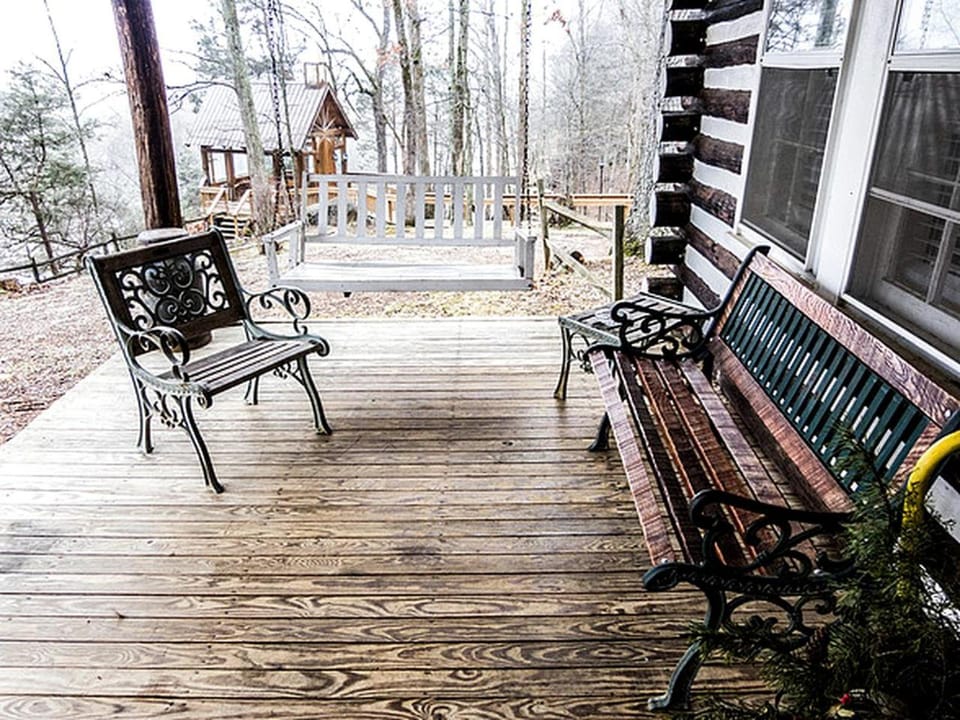 Charming Glamping Rental with Fireplace near Great Smoky Mountains National Park House in Tennessee