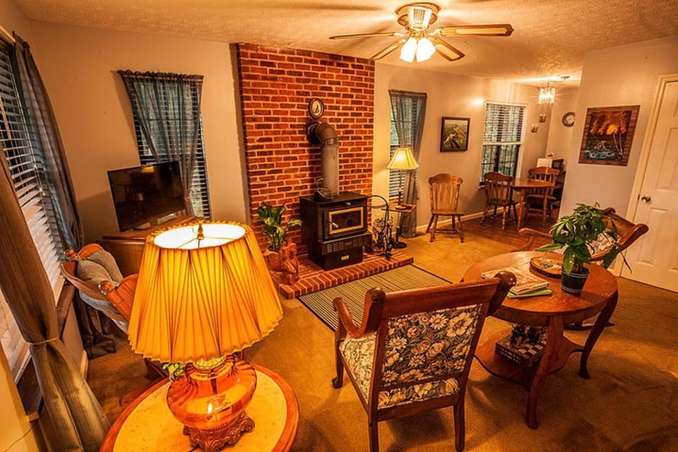 Family-Friendly Cabin Rental with River Views near Knoxville Cabin in Tennessee