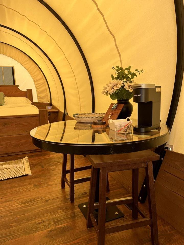 Cozy Covered Wagon for Four on Cape Fear River, Lillington, for Glamping in North Carolina House in North Carolina